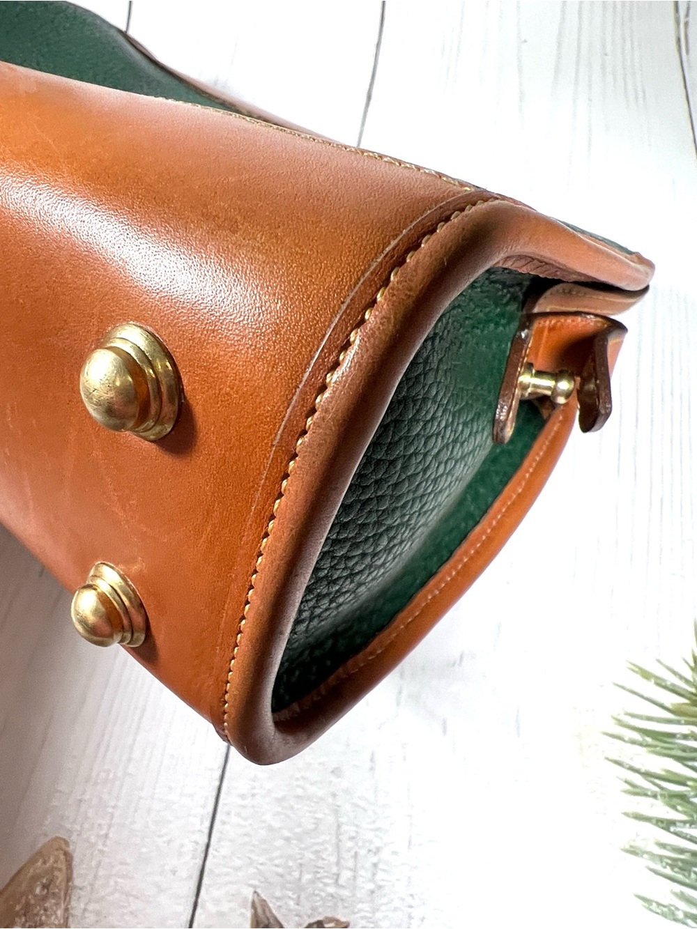 🦆 DOONEY & BOURKE FIR GREEN AND BRITISH TAN PEBBLED LEATHER CROSSBODY - Picture 8 of 16